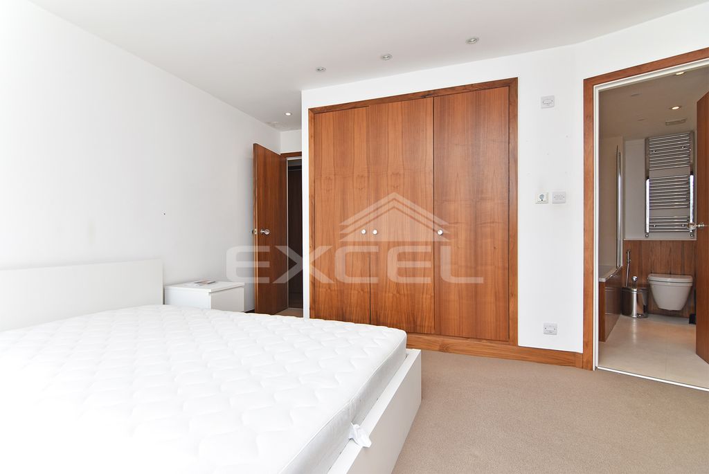 Property photo 1 of 11 Bedroom 1 (1)