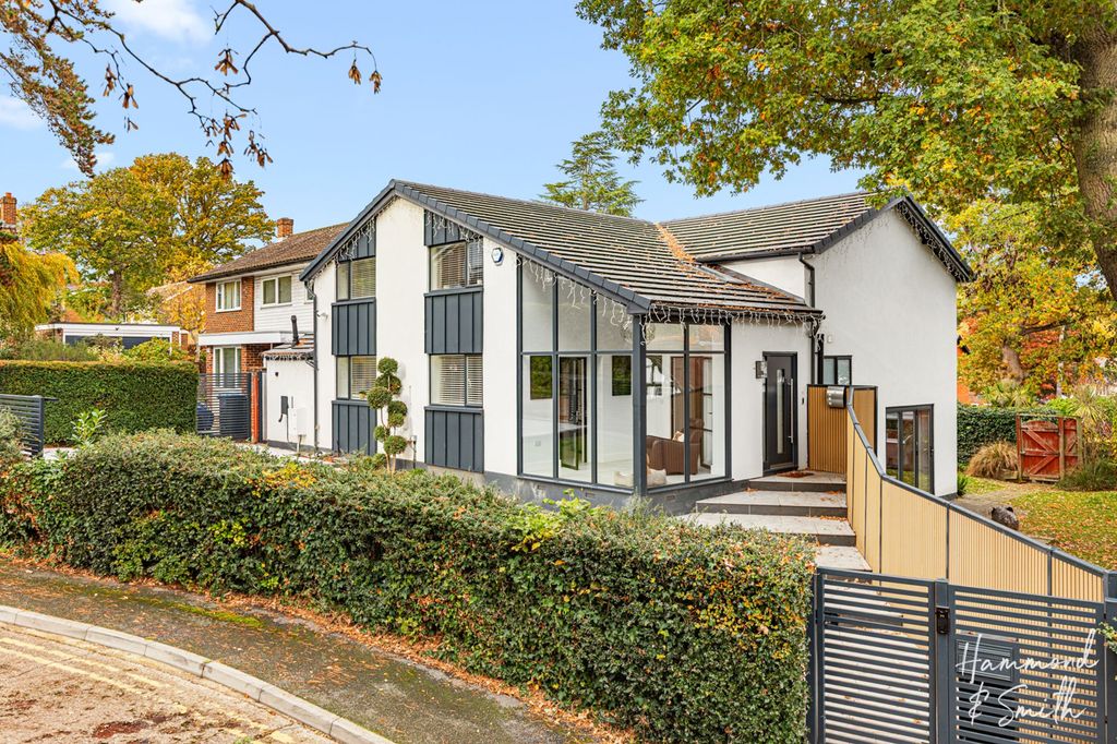 Property photo 1 of 27