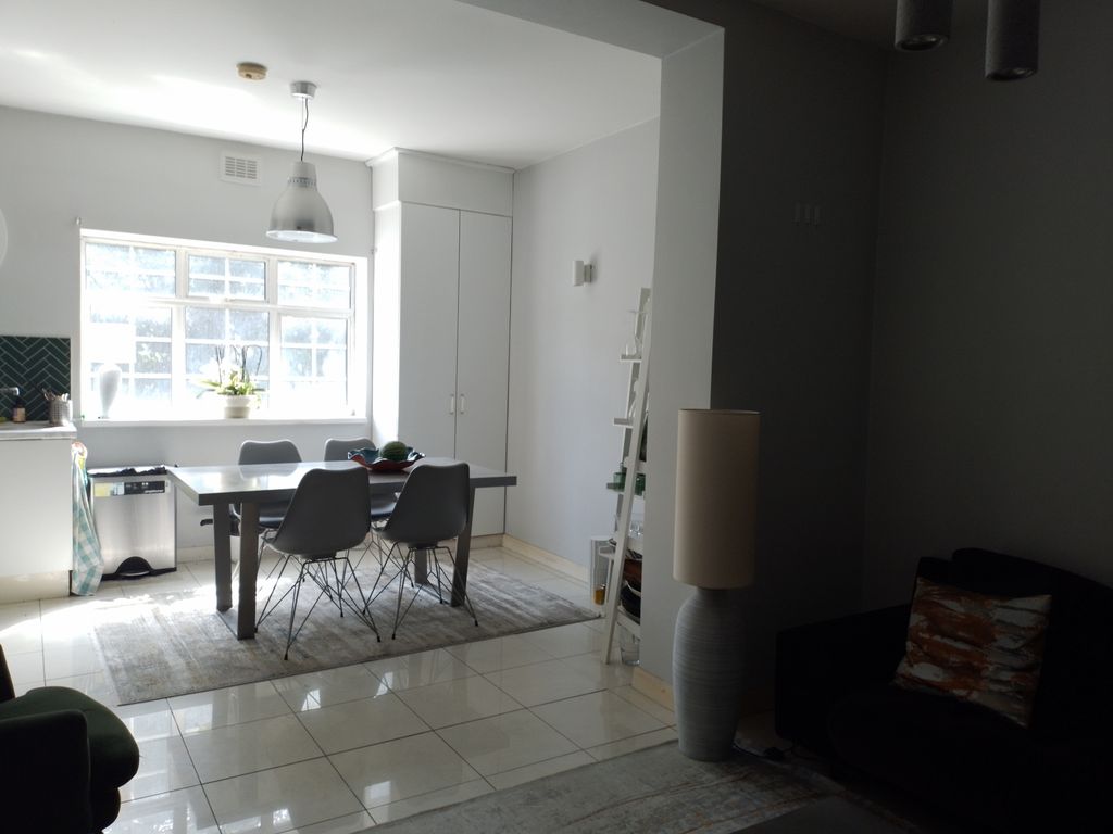 Property photo 3 of 13 Gallery