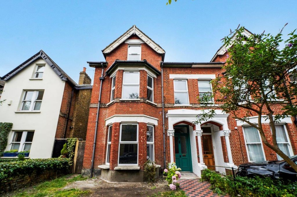 Property photo 1 of 10