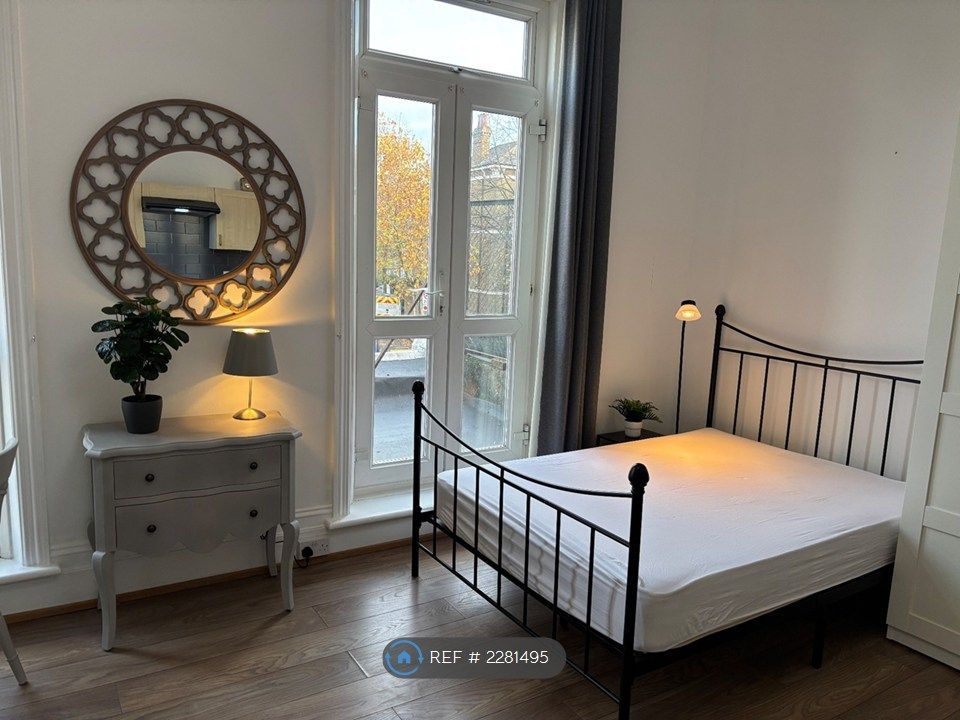 Property photo 3 of 13