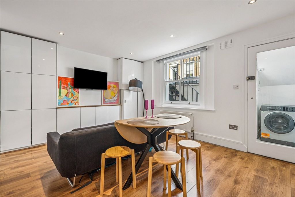 Property photo 3 of 8 Picture No. 16