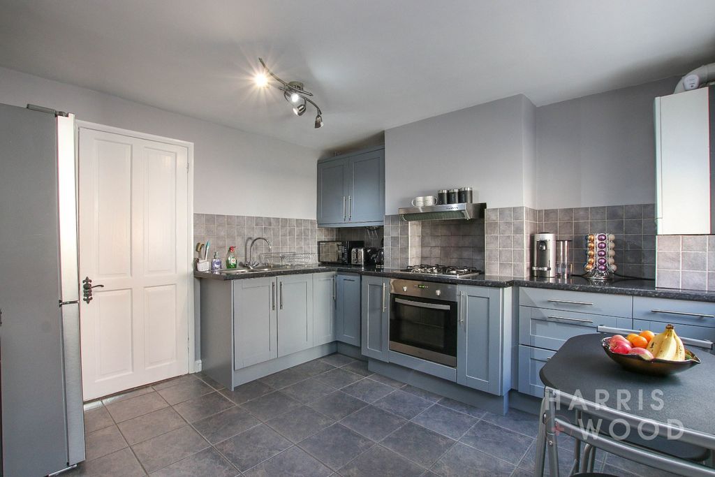 Property photo 2 of 24 4732997