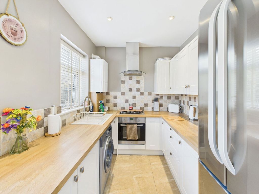 Property photo 2 of 16