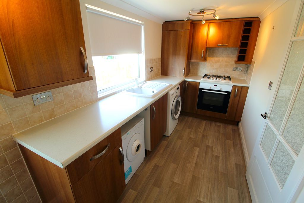 Property photo 3 of 13 Kitchen