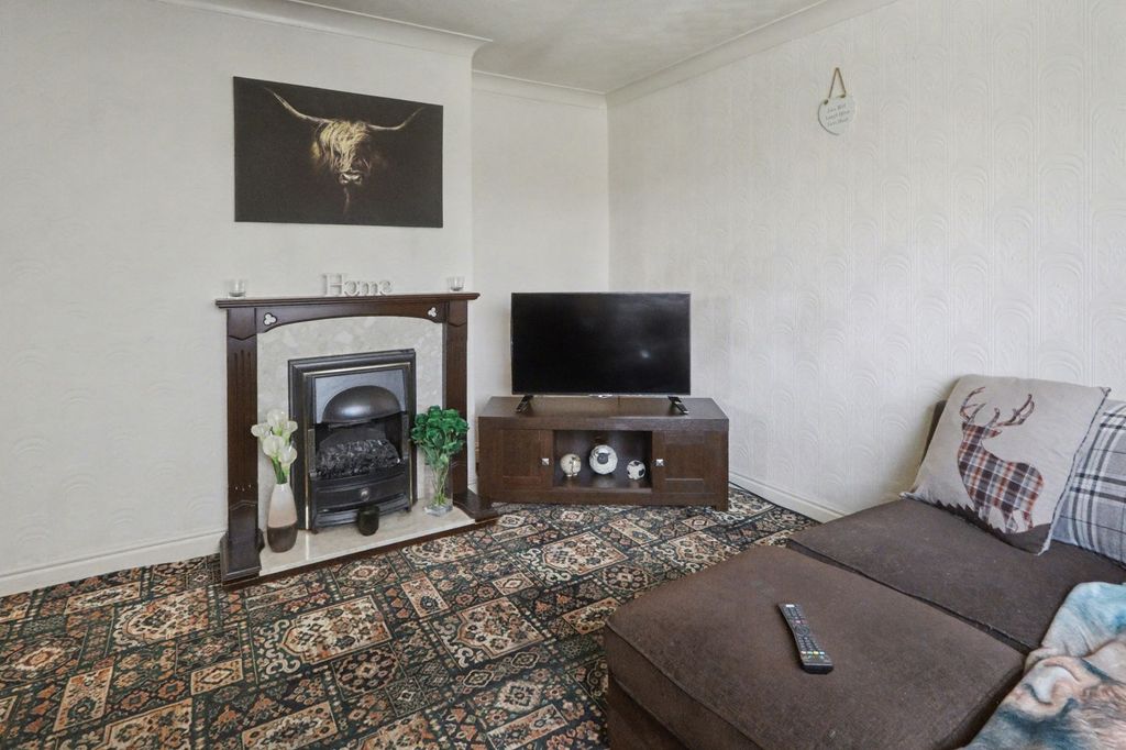 Property photo 3 of 22