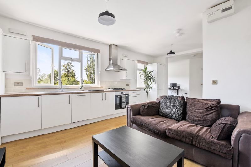 Property photo 3 of 14 Photo 9