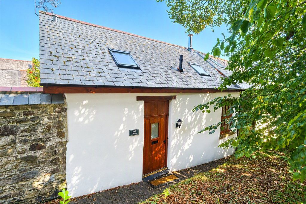 Property photo 1 of 10 Picture No. 11