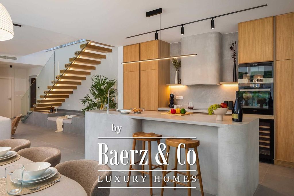 Property photo 2 of 35