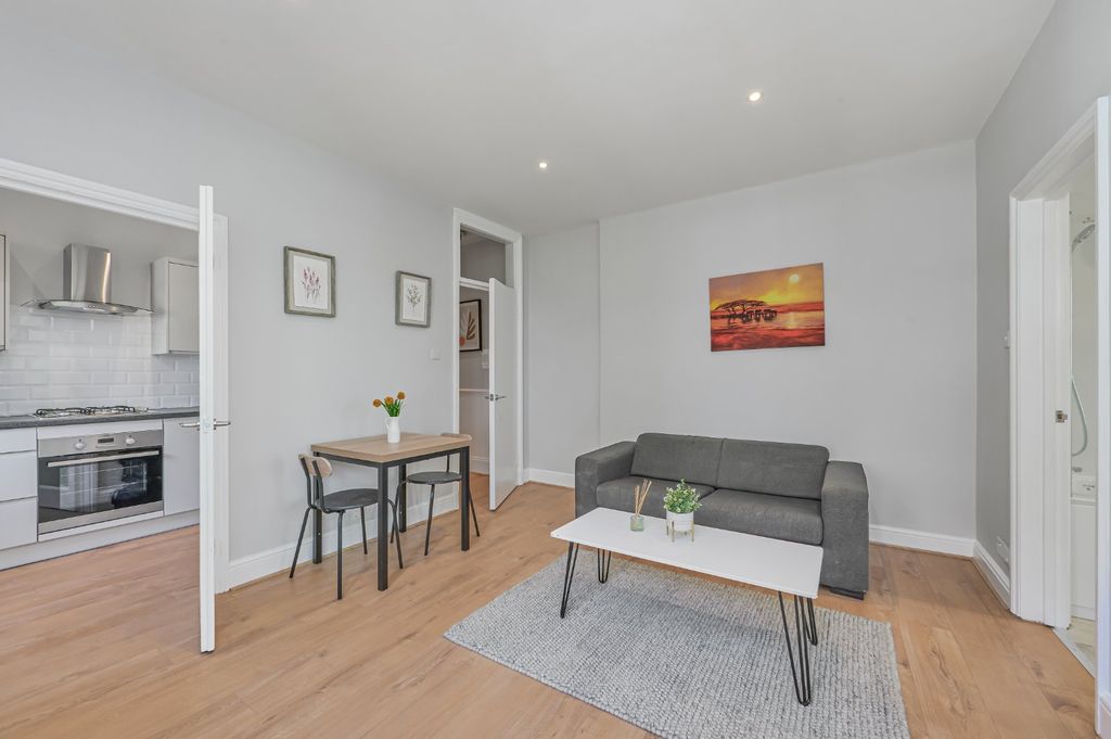 Property photo 2 of 20 Picture No. 13