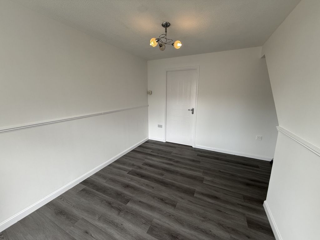Property photo 3 of 10 Gallery