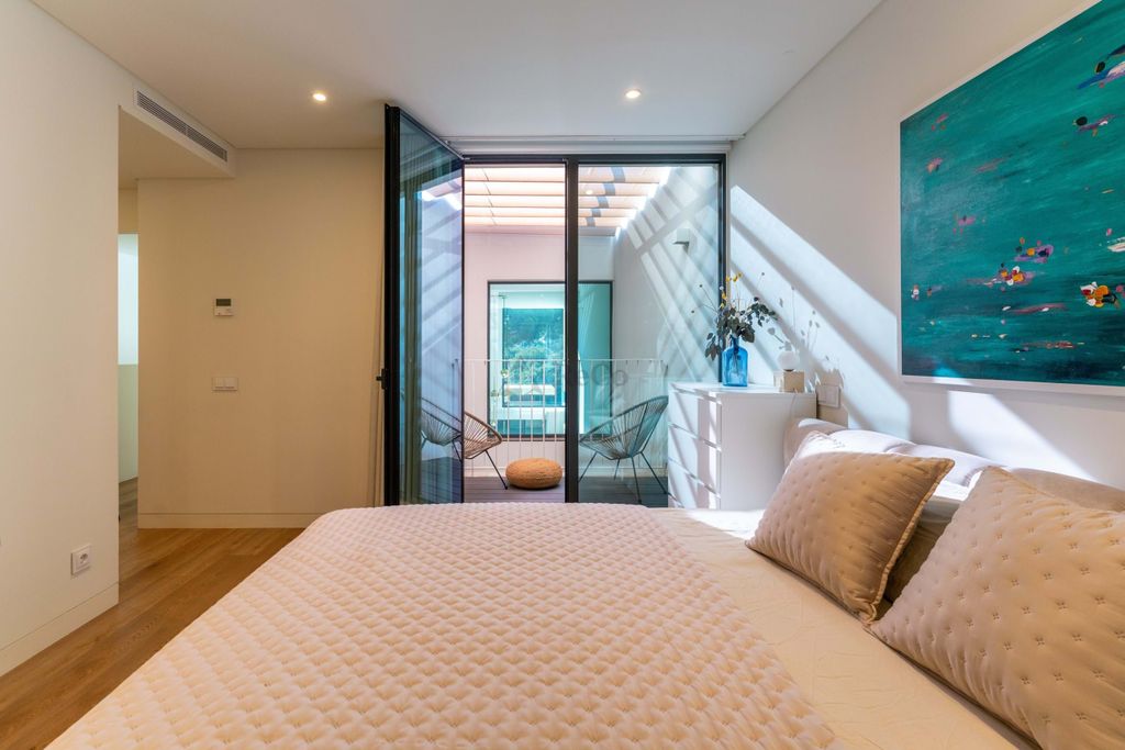 Property photo 3 of 30