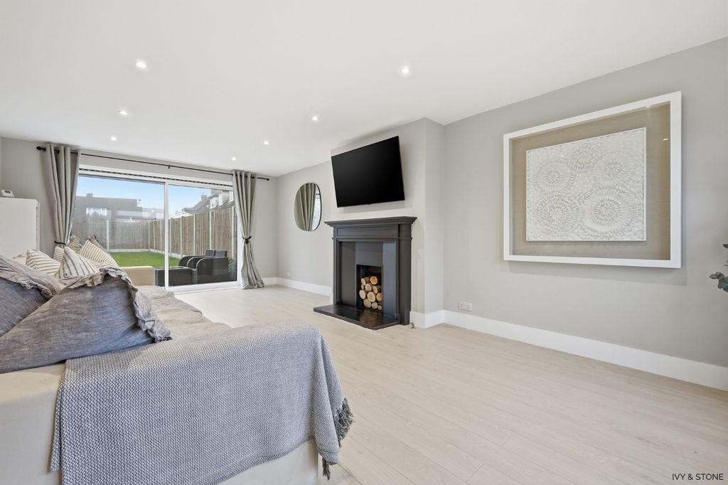 Property photo 3 of 19 4792173