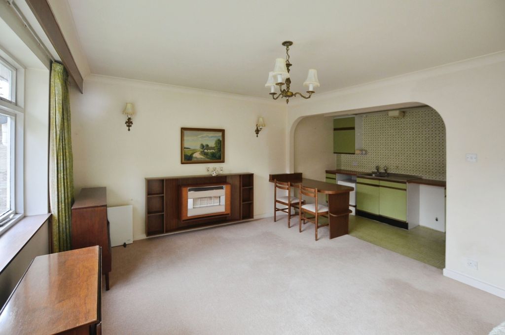 Property photo 2 of 11 F0Cb558B-Img_3824