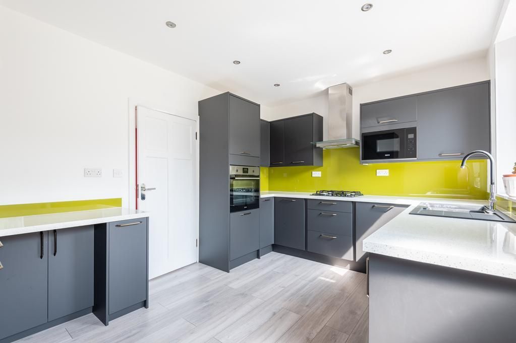 Property photo 2 of 16 Cup1400Seg Kitchen.Jpg