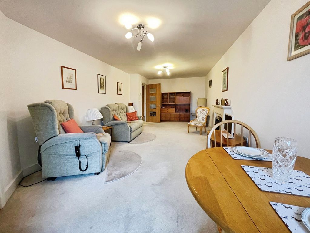 Property photo 3 of 10