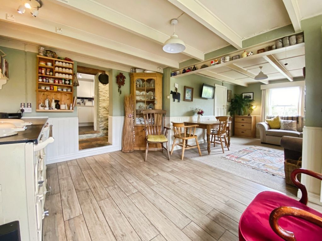 Property photo 2 of 35