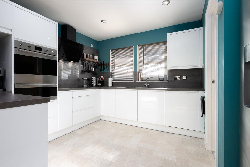 Property photo 3 of 42 24Hunterhall-0012.Jpg