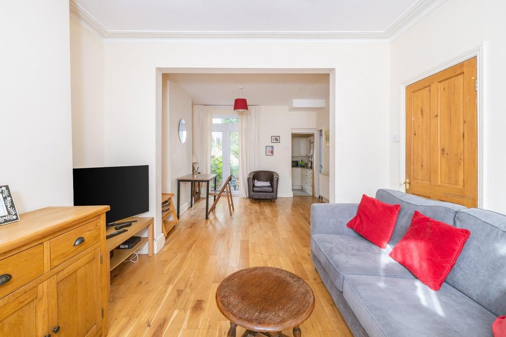 Property photo 1 of 19 Char5829-Hdr.Jpg