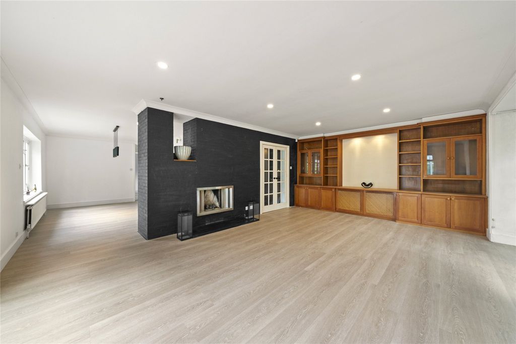 Property photo 3 of 8 Picture No. 04