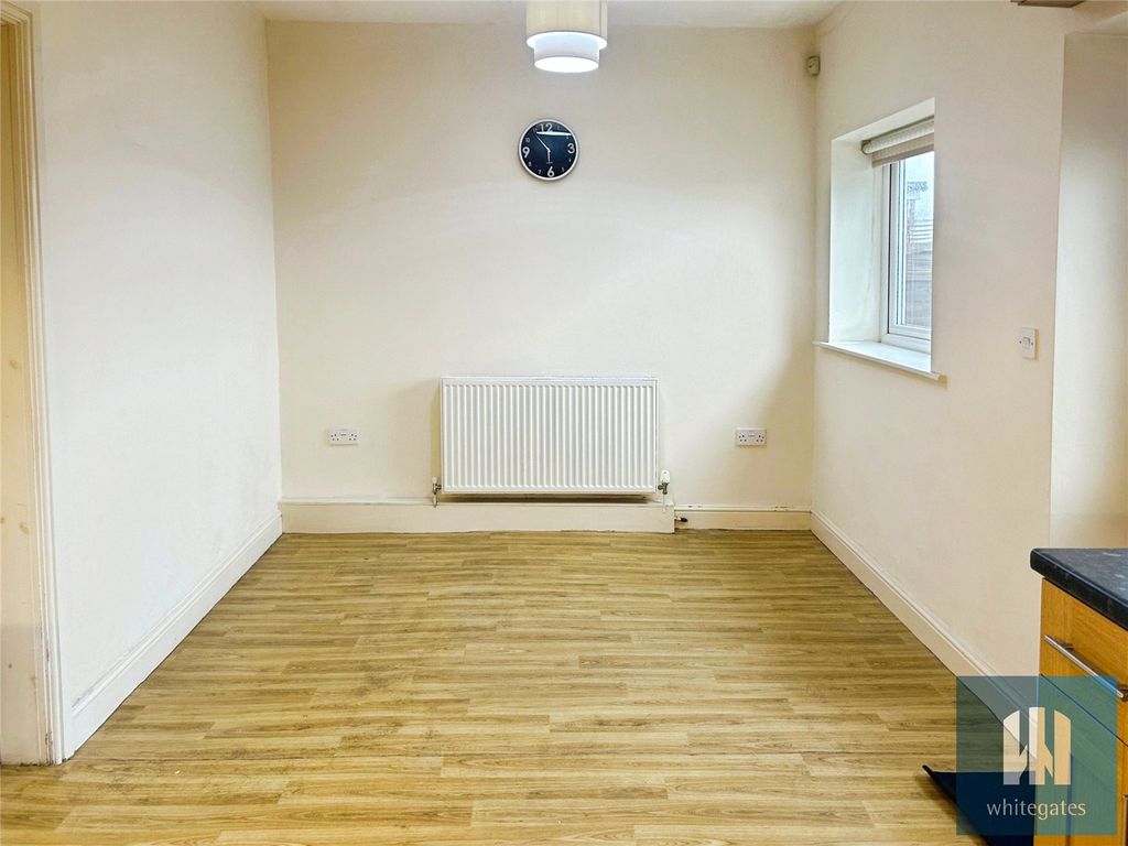 Property photo 3 of 17 Picture No. 16