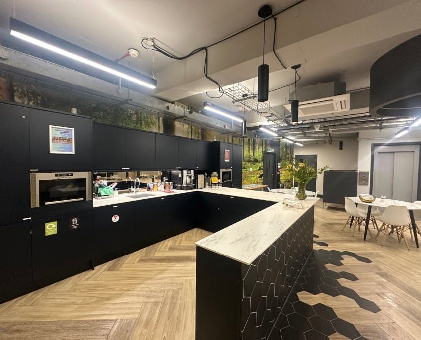 Property photo 3 of 7 23.-Kitchen-60Pf-845x684.Jpeg