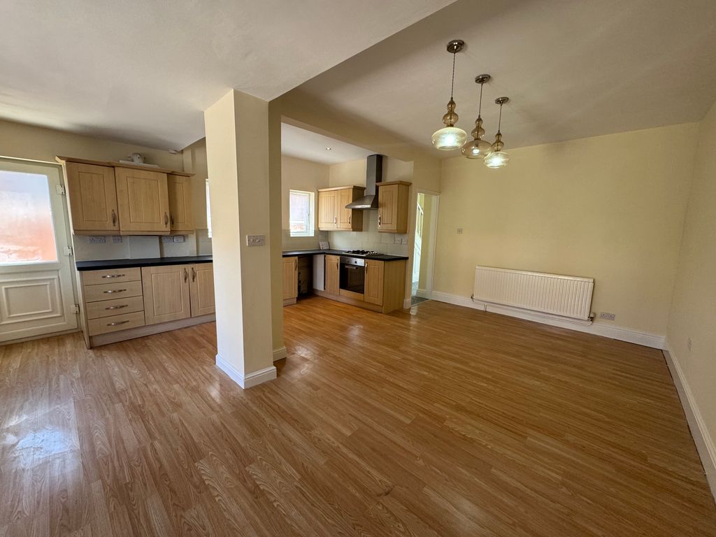 Property photo 2 of 14 Img_0191