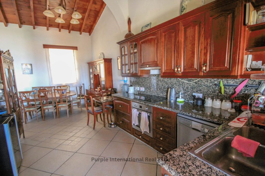 Property photo 3 of 30