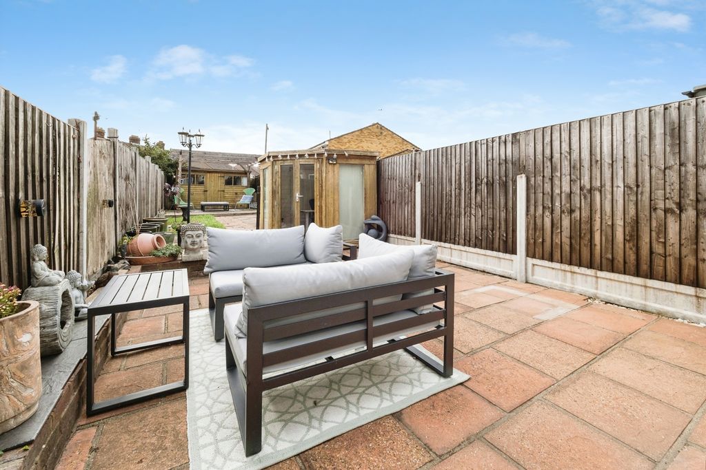 Property photo 2 of 20 Pbox-Img.Jpg
