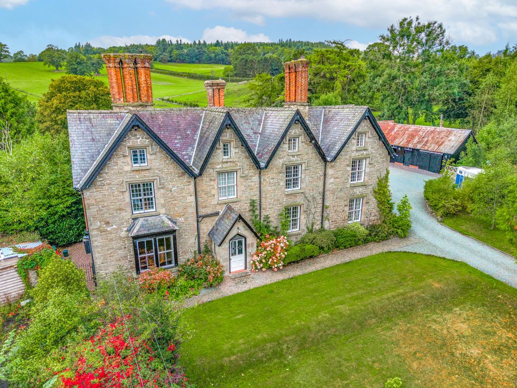 Property photo 1 of 72