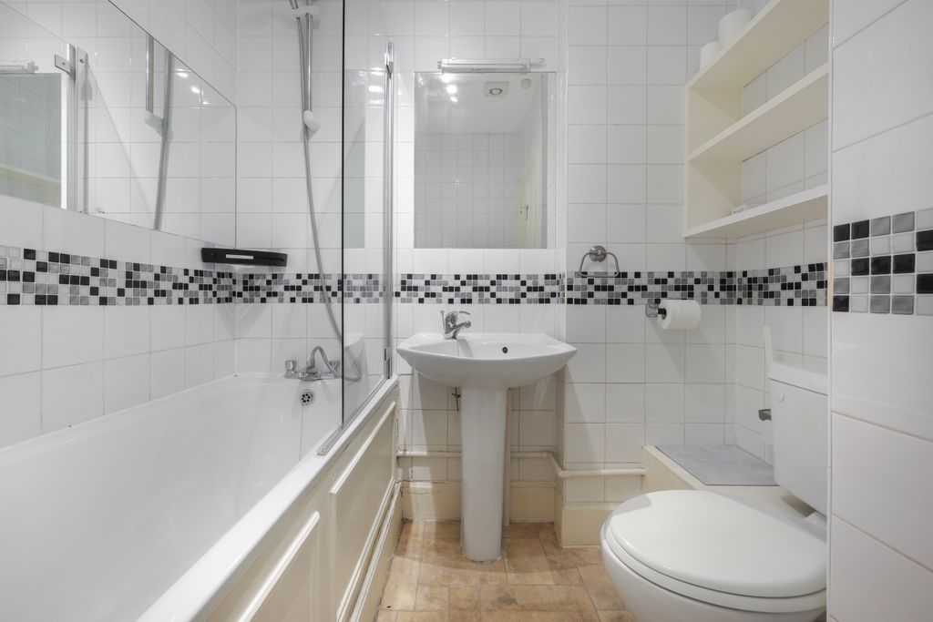 Property photo 3 of 6