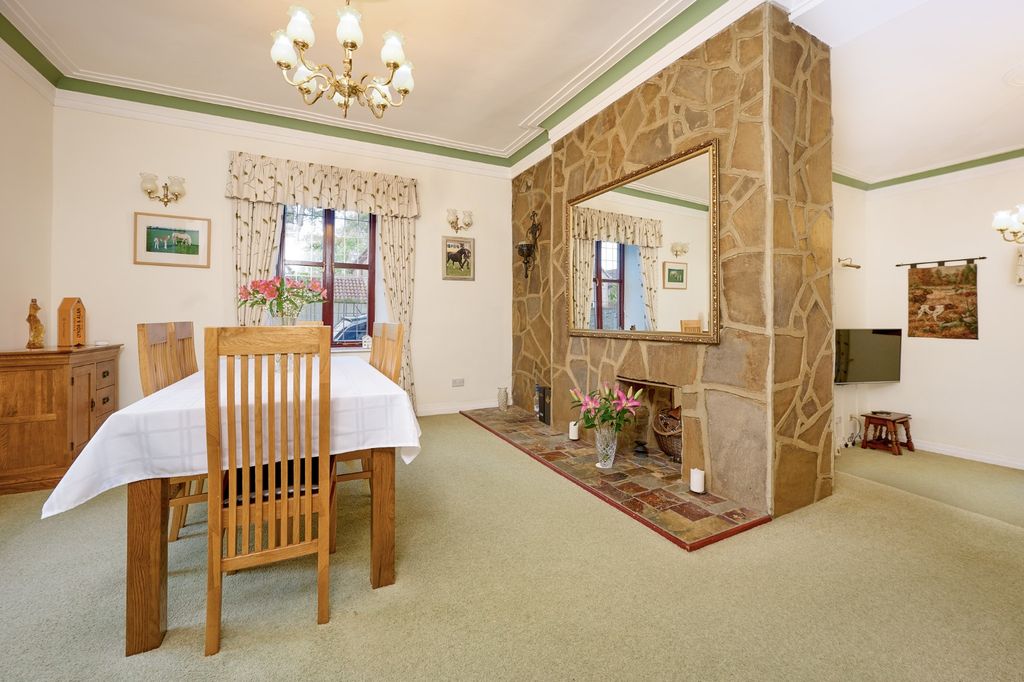 Property photo 3 of 38 3122758