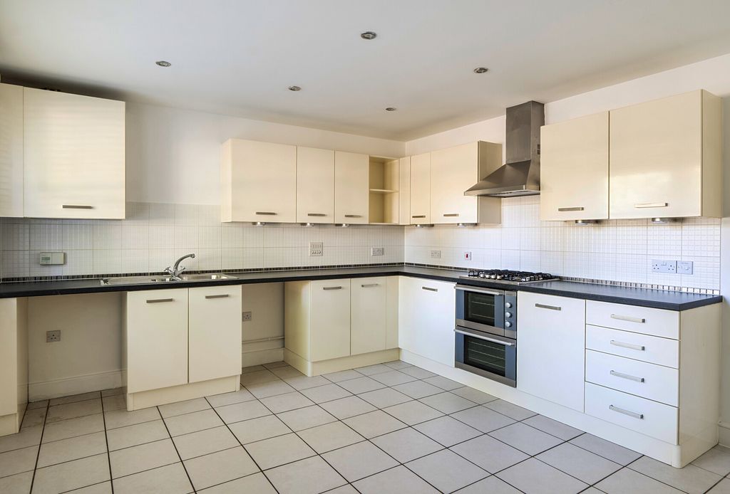 Property photo 2 of 13 Kitchen