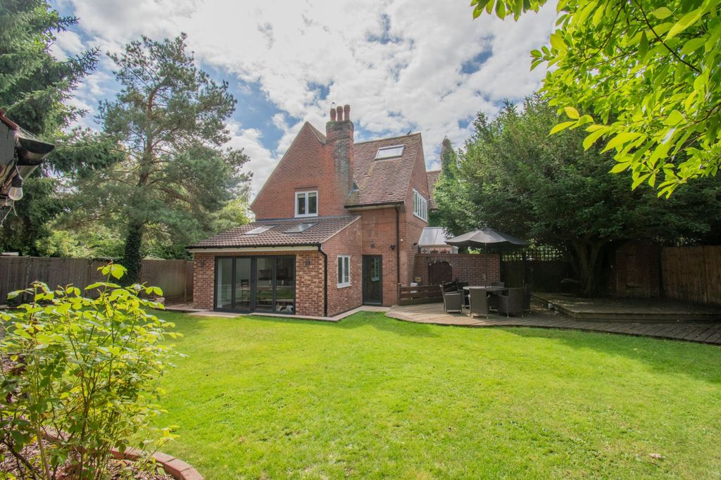 Property photo 1 of 34