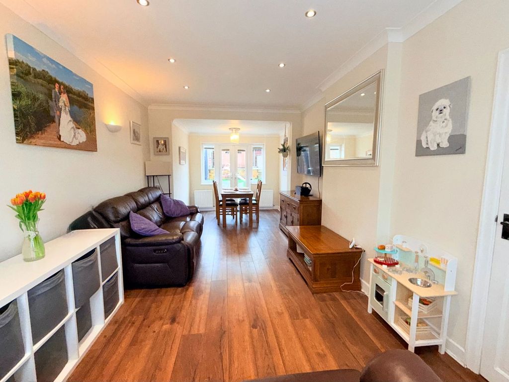 Property photo 2 of 21