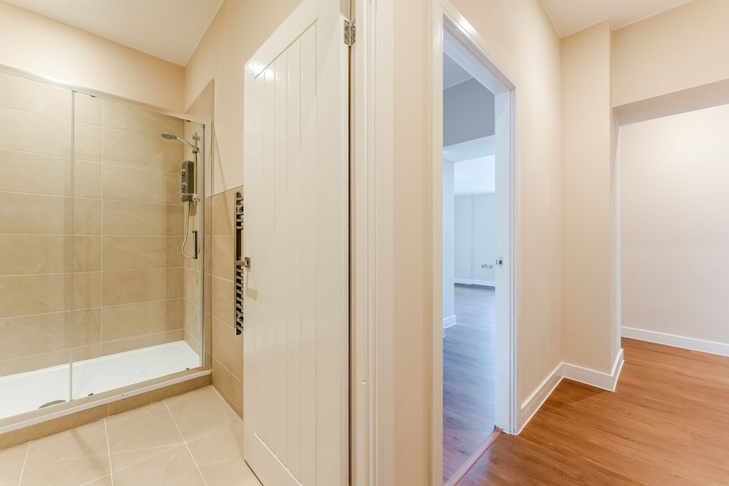 Property photo 3 of 35