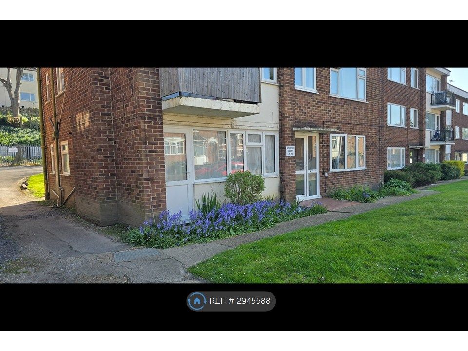 Property photo 2 of 21