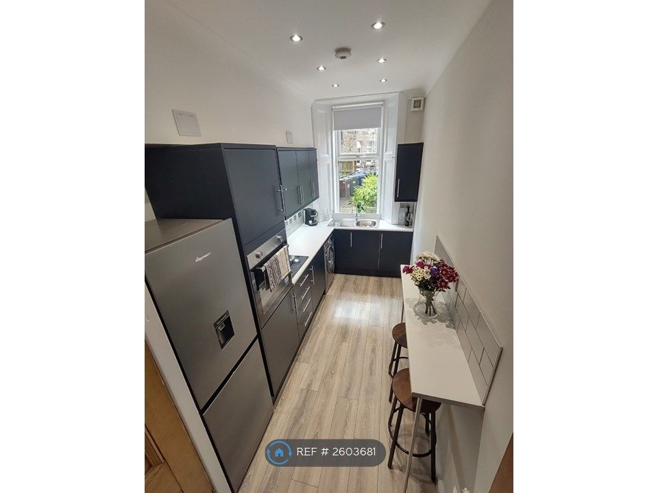 Property photo 3 of 30 Kitchen