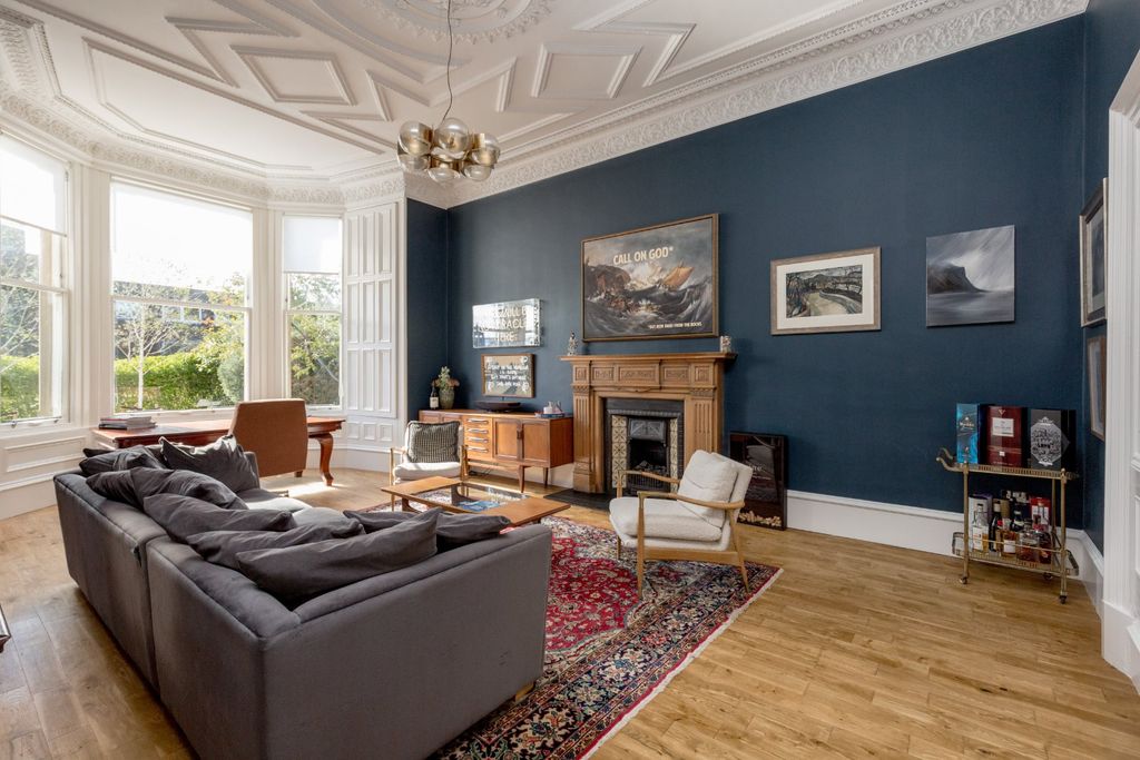 Property photo 2 of 27 Drawing Room