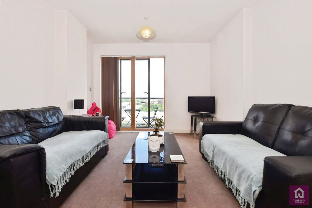 Property photo 1 of 21 Pbox-Img.Jpg