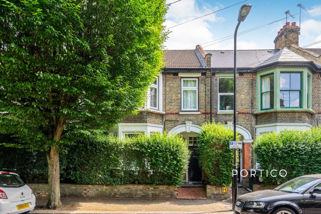 Property photo 1 of 7 External