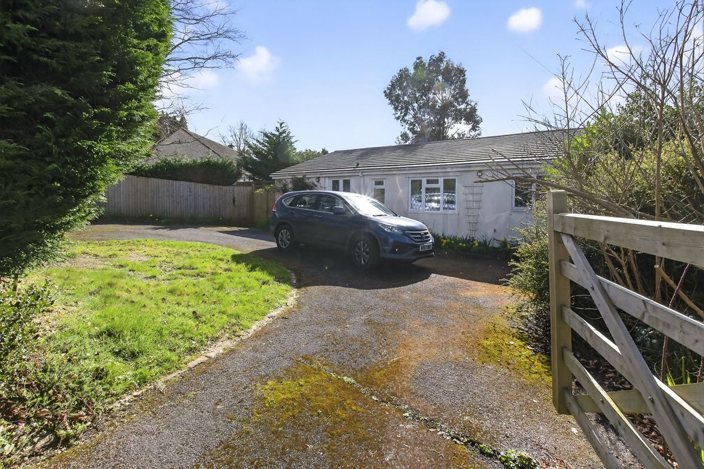 Property photo 2 of 20