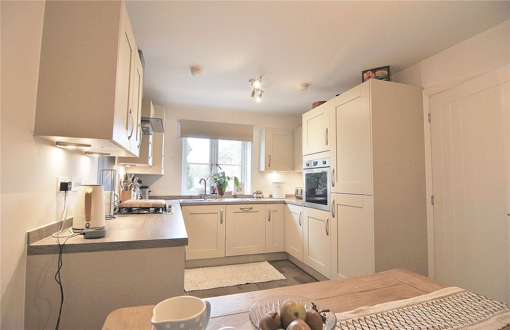 Property photo 3 of 13 Picture No. 27