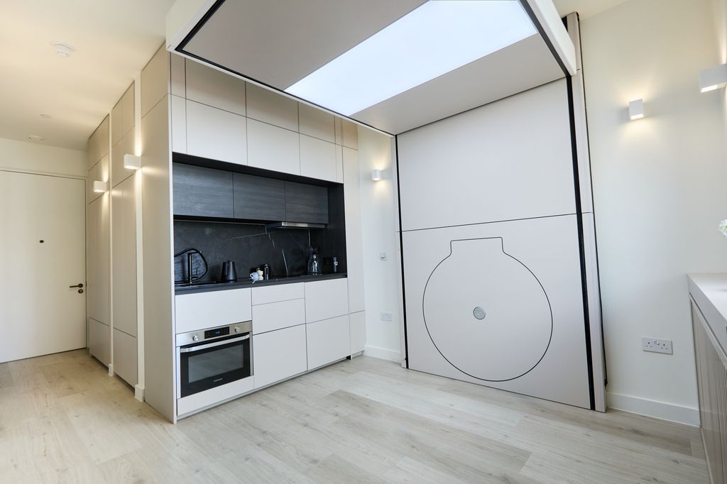 Property photo 3 of 13