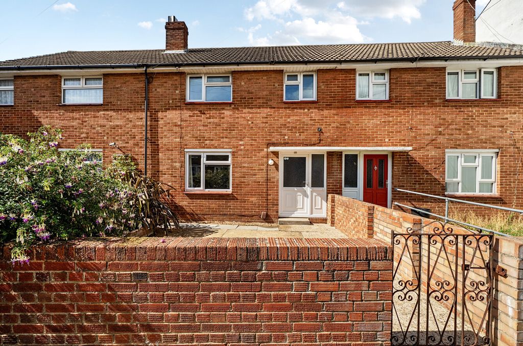 Property photo 1 of 14 1521775-18-6Aabe0...