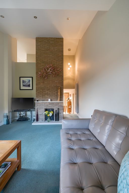 Property photo 3 of 23 13804387691c5c850Ffcc