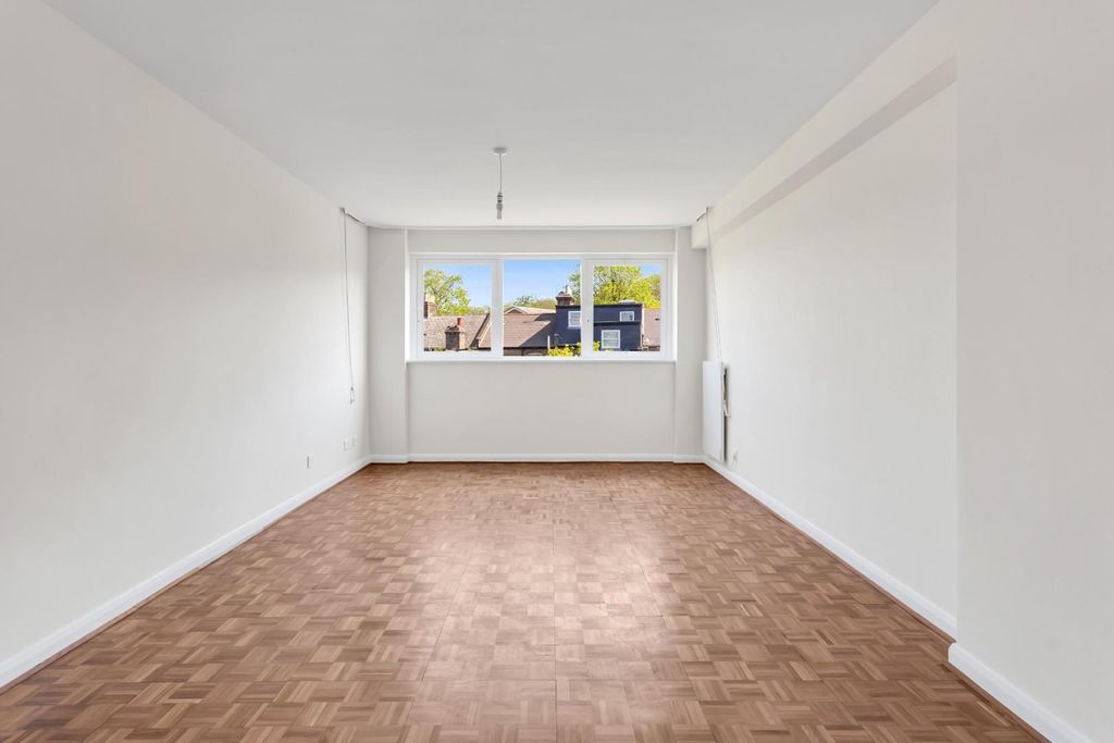 Property photo 2 of 12 Reception