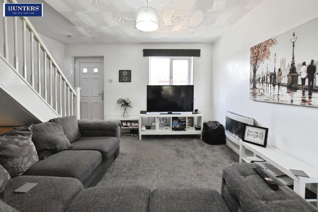 Property photo 2 of 14 Lounge