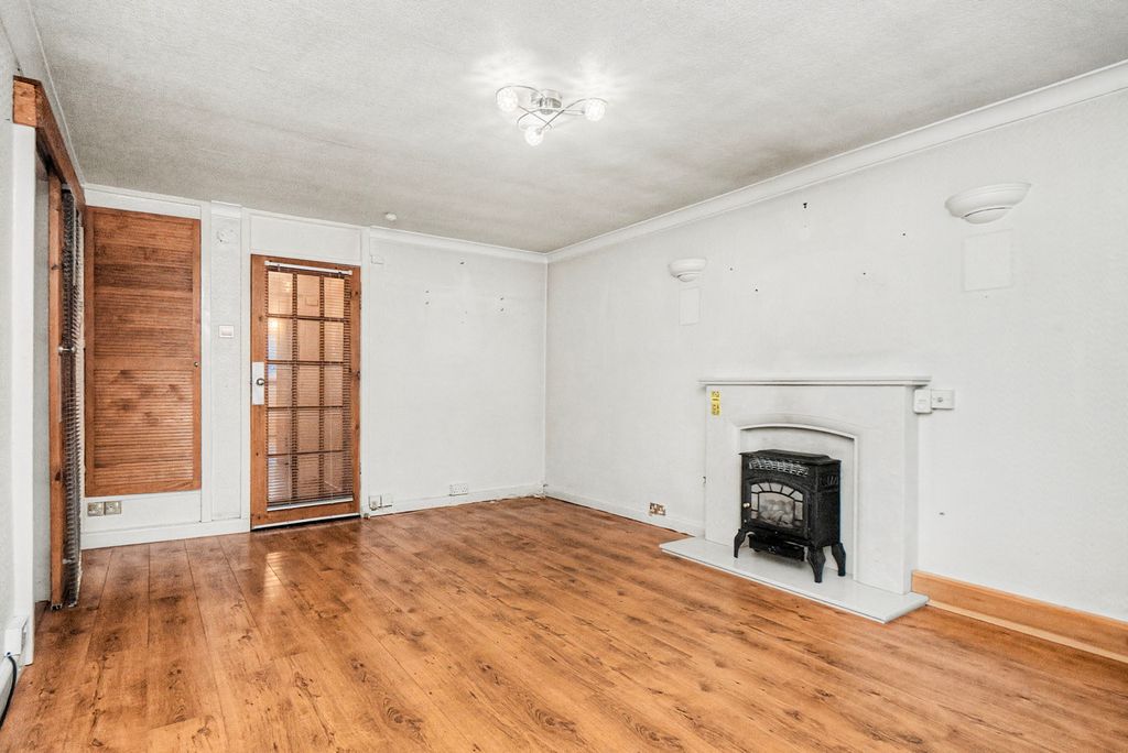 Property photo 3 of 12 Property Image 3