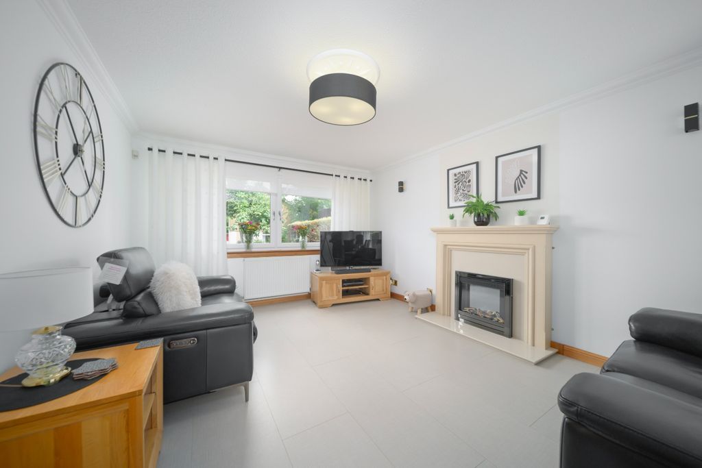 Property photo 2 of 24